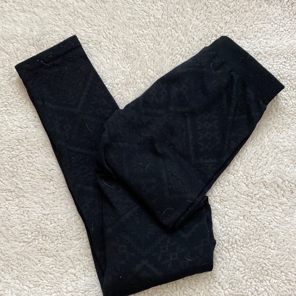 Fleece leggings with subtle design